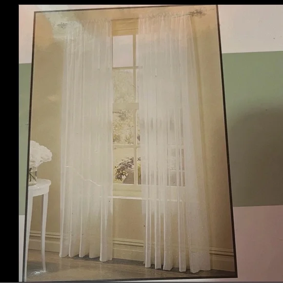 Single Sheer White Window Panel - Picture 2 of 4